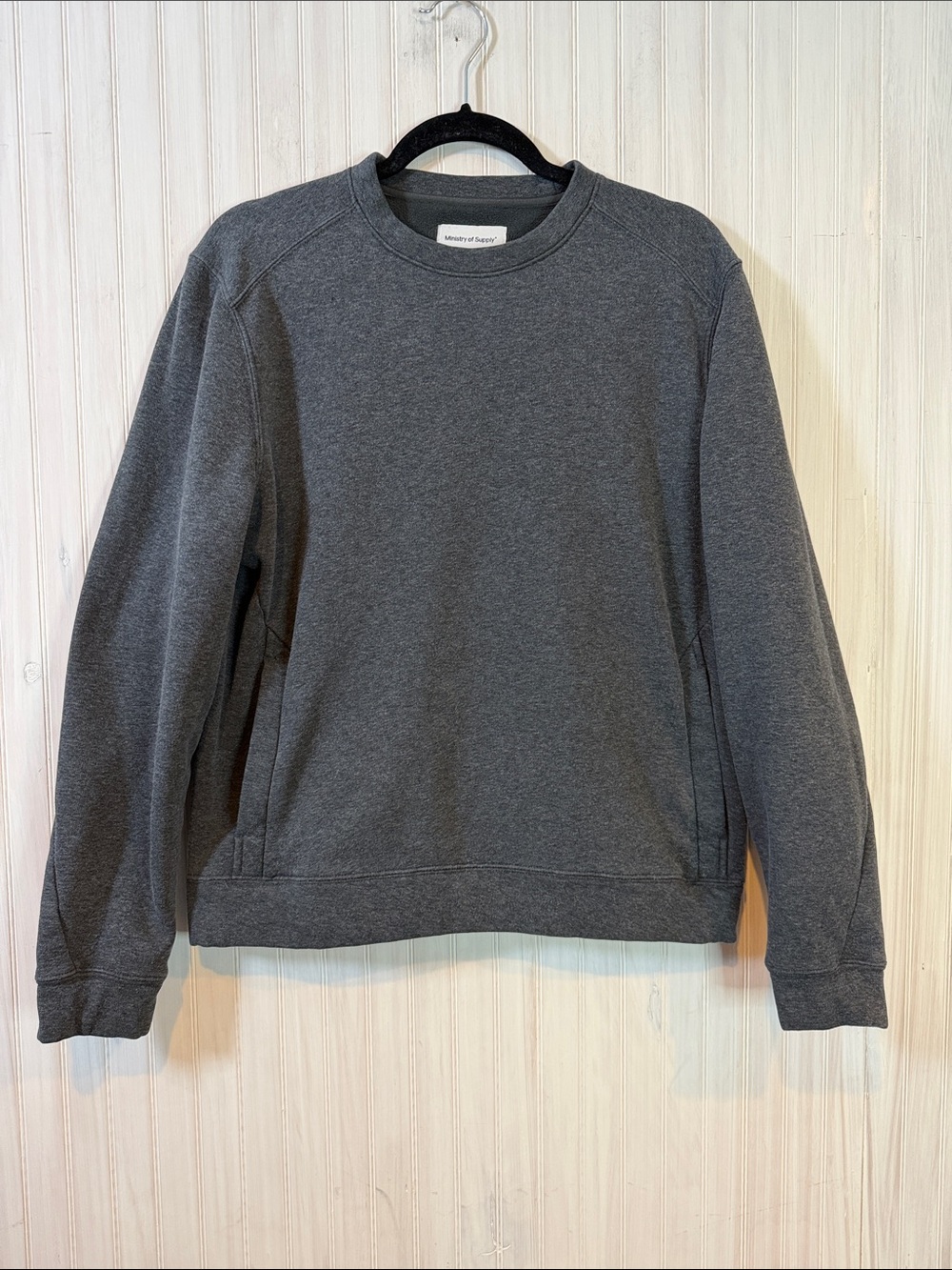 MINISTRY OF SUPPLY MENS GRAY PULL OVER SWEATSHIRT POUCH SMALL